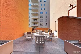 750 S Hanley Rd, Saint Louis, MO 63105 - Photo 41