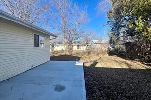 1921 Lakeheights Ln, Unincorporated, MO 63138 - Photo 11