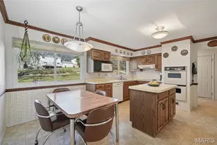 1529 Woodroyal E Dr, Chesterfield, MO 63017 - Photo 9