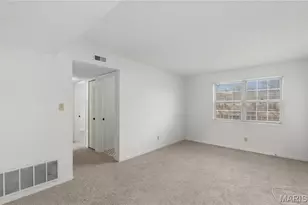 9192 Wrenwood Ln, Brentwood, MO 63144 - Photo 7