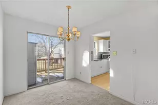 9192 Wrenwood Ln, Brentwood, MO 63144 - Photo 9