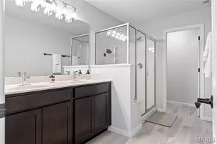 2104 Robert Ruggeri Pl, Saint Louis, MO 63110 - Photo 17