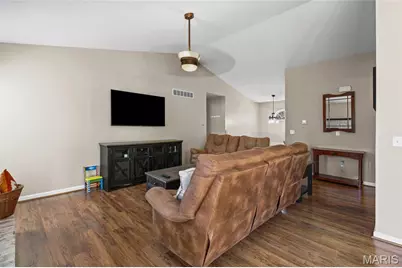 1564 Saint Charles Drive, Hillsboro, MO 63050 - Photo 7
