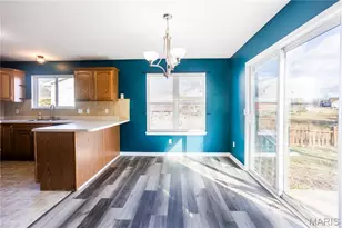 996 Huntington Dr, Troy, MO 63379 - Photo 7