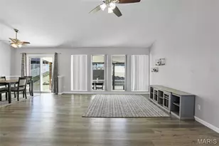 211 Butternut Stage Dr, Saint Peters, MO 63376 - Photo 5