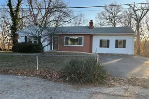 907 Oak Dr, Fenton, MO 63026 - Photo 1