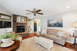 557 Happy Ct, Ballwin, MO 63011 - Photo 7