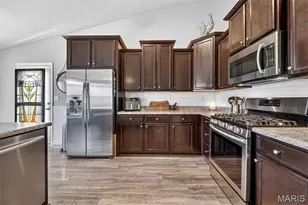 113 Katie Lynn Ct, Wentzville, MO 63385 - Photo 11