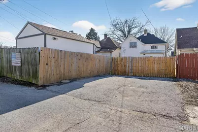 4949 Blow Street, Saint Louis, MO 63109 - Photo 25