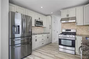 4378 Southview Way Dr, Saint Louis, MO 63129 - Photo 9