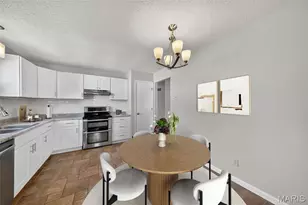 3909 Golden Hills Dr, Saint Peters, MO 63376 - Photo 3