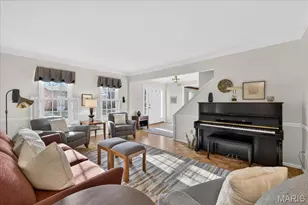 8019 Crescent Dr, Saint Louis, MO 63105 - Photo 5