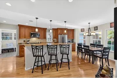 8019 Crescent Drive, Saint Louis, MO 63105 - Photo 7