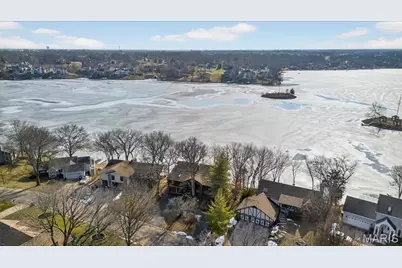 23 Marquette Drive, Lake Saint Louis, MO 63367 - Photo 9