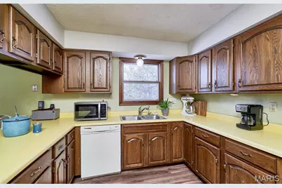 1825 Henke Road, Lake Saint Louis, MO 63367 - Photo 31
