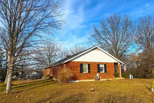 1825 Henke Rd, Lake Saint Louis, MO 63367 - Photo 13