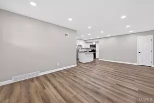 695 Mullanphy Rd, Florissant, MO 63031 - Photo 9