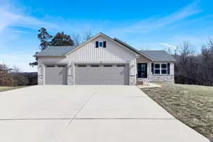 21 Knollwood Ct, Cottleville, MO 63304 - Photo 1