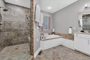 27 Bonhomme Grove Ct, Chesterfield, MO 63017 - Photo 25