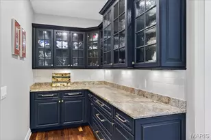 27 Bonhomme Grove Ct, Chesterfield, MO 63017 - Photo 11