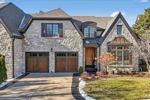 27 Bonhomme Grove Ct, Chesterfield, MO 63017 - Photo 1