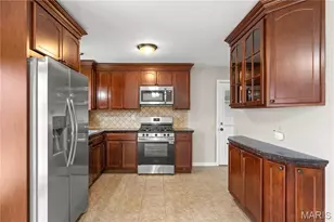 2309 Golfway St, Saint Charles, MO 63301 - Photo 9