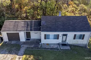 7786 Becker Rd, Oakville, MO 63129 - Photo 19