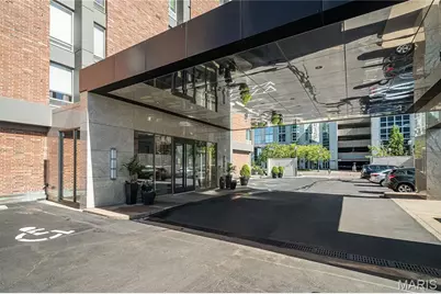 200 S Brentwood Boulevard #21H, Clayton, MO 63105 - Photo 3