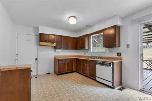 1745 Northwoods Ct, Cape Girardeau, MO 63701 - Photo 9