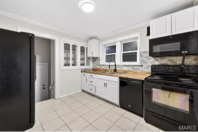 6135 Newport Avenue, Saint Louis, MO 63116 - Photo 3