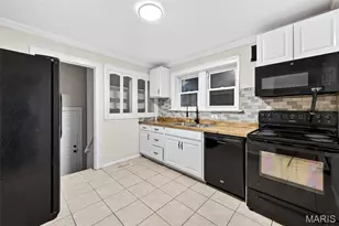 6135 Newport Ave, Saint Louis, MO 63116 - Photo 3