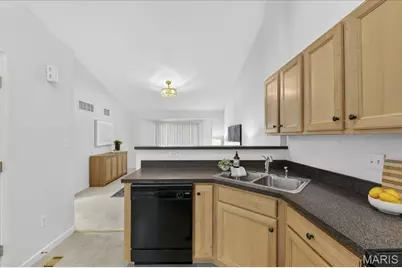 1716 Preston Centre Drive, Fenton, MO 63026 - Photo 5