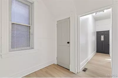 3233 Nebraska Avenue, Saint Louis, MO 63118 - Photo 13