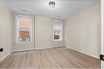 3233 Nebraska Avenue, Saint Louis, MO 63118 - Photo 25
