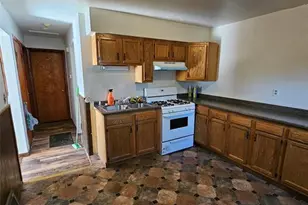 233 Connolly Dr, Hazelwood, MO 63135 - Photo 3