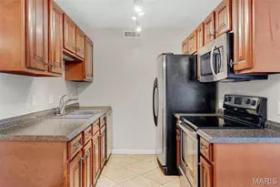 1464 Hawks Nest Ct Ct, Saint Charles, MO 63303 - Photo 9