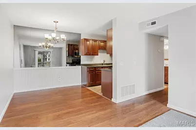 1464 Hawks Nest Court Court #F, Saint Charles, MO 63303 - Photo 7