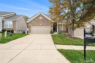 1722 Preston Centre Dr, Fenton, MO 63026 - Photo 1