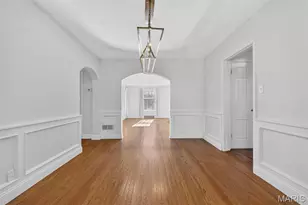8609 Rosalie Ave, Brentwood, MO 63144 - Photo 7