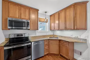 8609 Rosalie Ave, Brentwood, MO 63144 - Photo 9