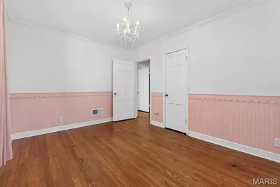 8609 Rosalie Avenue, Brentwood, MO 63144 - Photo 15