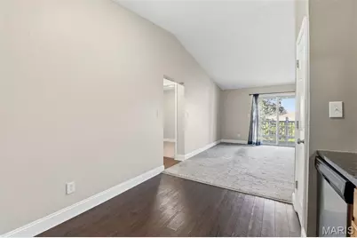 1 Berview Circle #B, Saint Louis, MO 63129 - Photo 7