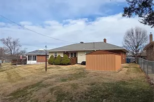 10714 Winthrop Ct, Saint Louis, MO 63123 - Photo 17