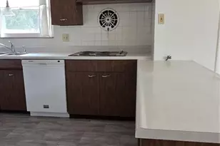 10714 Winthrop Ct, Saint Louis, MO 63123 - Photo 13