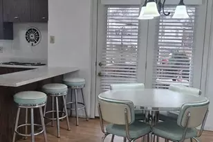 10714 Winthrop Ct, Saint Louis, MO 63123 - Photo 3