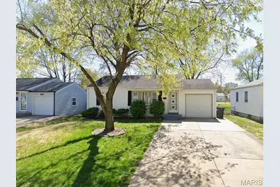 860 Loekes Drive, Florissant, MO 63031 - Photo 1