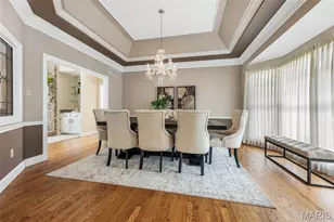 17609 Burnham Ct, Chesterfield, MO 63005 - Photo 7