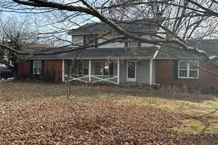 808 Catania Dr, Ballwin, MO 63021 - Photo 1