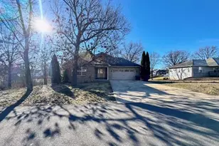 21056 Lacombe Rd, Waynesville, MO 65583 - Photo 3