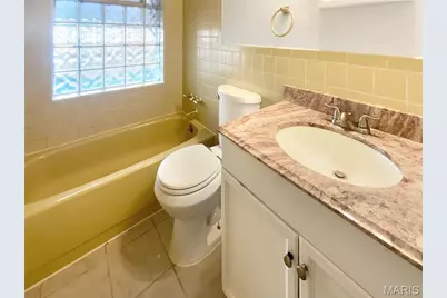 826 Catskill Drive, Saint Louis, MO 63125 - Photo 11